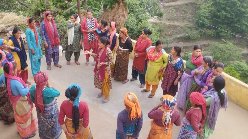 स्वयं सहायता समूह की महिलाओं ने जल-जंगल की सुरक्षा हेतु चलाया सामूहिक अभियान