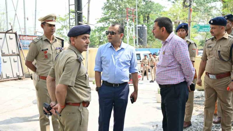 डीजीपी उत्तराखंड ने भद्रकाली चेक पोस्ट का किया निरीक्षण, अधिकारियों को दिए महत्वपूर्ण निर्देश