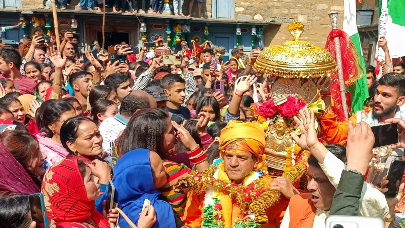 गोपीनाथ मंदिर से ग्रीष्मकालीन प्रवास के लिये रवाना हुई भगवान रुद्रनाथ की उत्सव डोली: 18 मई को ग्रीष्मकाल के लिए खुलेंगे भगवान रुद्रनाथ मंदिर के कपाट