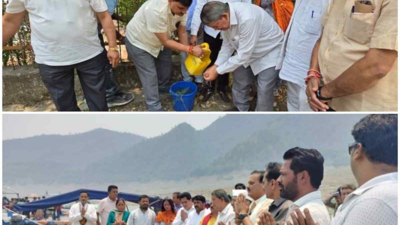 हरीश रावत ने गंगा दशहरे पर सुमन सागर में गंगा आरती कर रामतीर्थ स्मारक पर पौधरोपण किया