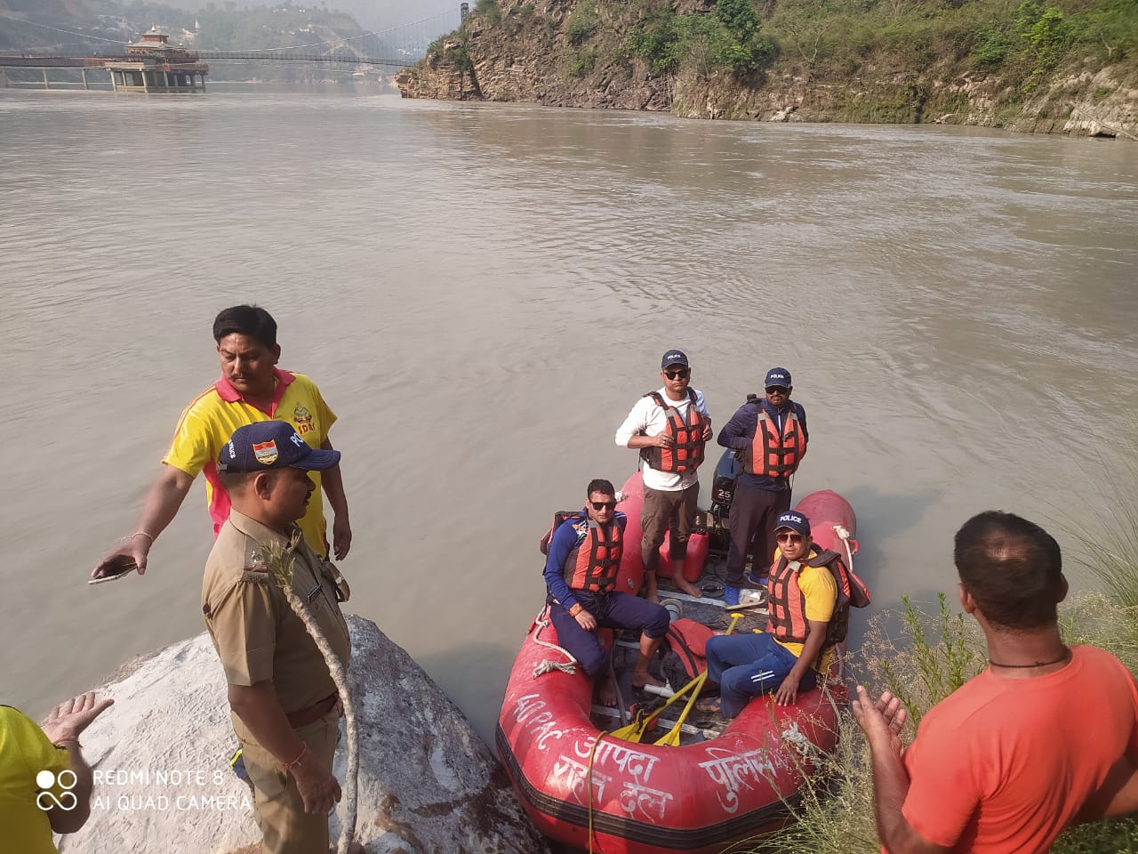 लकड़ी लेने नदी की तरफ गई गुमशुदा बालिका की तलाश को पुलिस ने चलाया सर्च अभियान