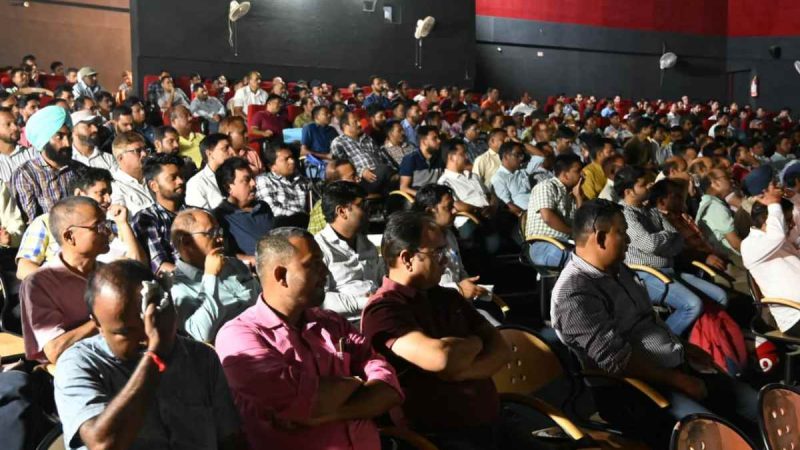 लोक सभा चुनाव 2024: टिहरी गढ़वाल में मतगणना की तैयारियां पूर्ण, कार्मिकों का द्वितीय रेंडमाइजेशन संपन्न