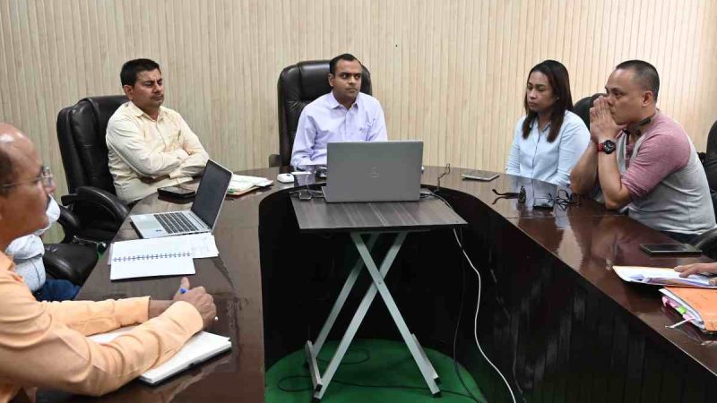टिहरी झील क्षेत्र परियोजना के तहत फर्स्ट फेज के कार्य मिशन मोड पर किए जाएं-जिलाधिकारी, टिहरी गढ़वाल