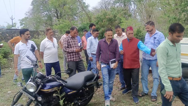 अठूरवाला में सार्वजनिक परिसंपत्तियों और रिक्त भूमि का संयुक्त निरीक्षण
