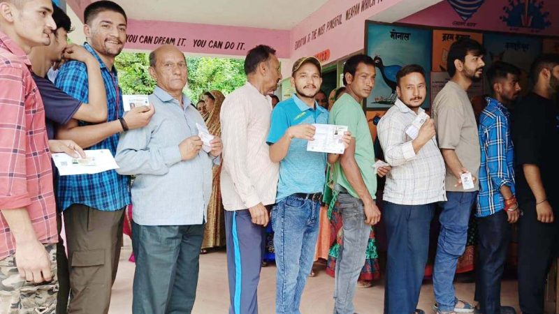बद्रीनाथ सीट पर उप चुनाव में 52.43 प्रतिशत लोगों ने किया शांतिपूर्ण मतदान