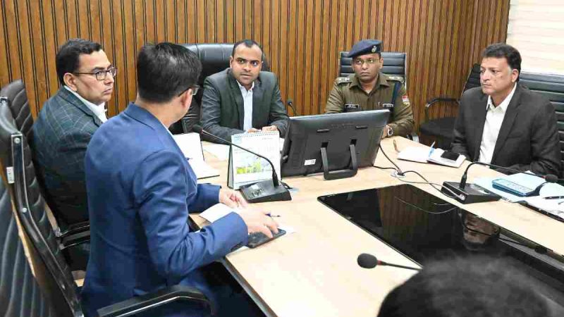 राज्य सरकार के तीन वर्ष पूर्ण होने पर जनपद टिहरी में 22 मार्च से 30 मार्च तक आयोजित की जायेंगी विविध गतिविधियां: मयूर दीक्षित डीएम टिहरी