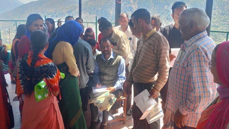 चाका क्वीली में निःशुल्क नेत्र जाँच शिविर का आयोजन, 165 लोगों की हुई जाँच