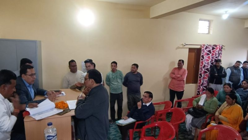 ग्राम काण्डा में ‘रात्रि चौपाल’ का आयोजन: ग्रामवासियों ने उठाईं समस्याएं