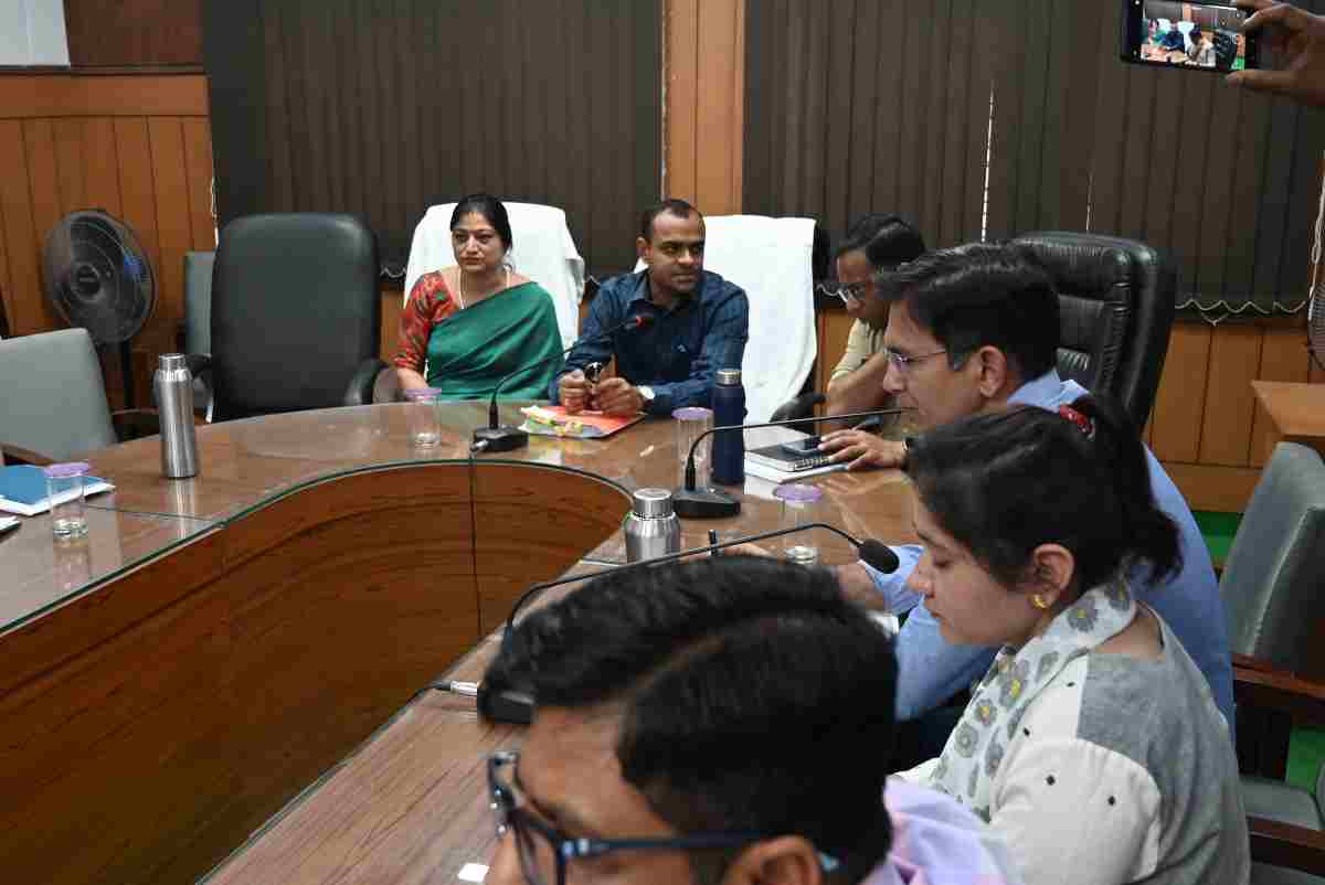 चारधाम यात्रा के मद्देनजर प्राथमिकता पर 15 अप्रैल तक समस्त व्यवस्थाएं सुनिश्चित करें-मयूर दीक्षित