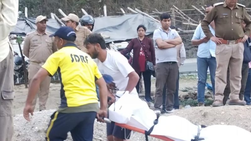 ब्रेकिंग न्यूज़: डोबरा चांटी मार्ग पर दर्दनाक सड़क हादसा, तीन की मौत