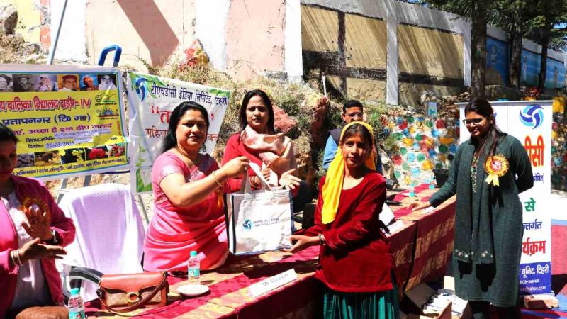 तरंगिनी महिला ऑफिसर्स क्लब, टिहरी द्वारा कस्तूरबा गांधी छात्रावास में पोषण किट वितरण का आयोजन