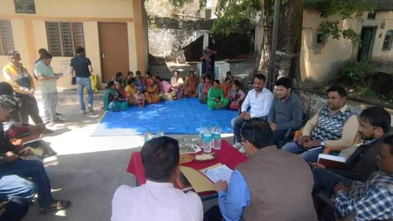 सीडीओ डॉ अभिषेक त्रिपाठी ने लगाई चौपाल