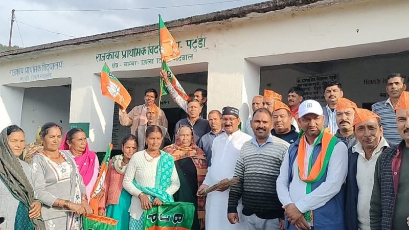 हनुमान जन्मोत्सव पर टिहरी विधायक किशोर उपाध्याय ने किया सुंदरकांड पाठ, कहा – “हनुमान जी चिरंजीवी हैं, करते हैं भक्तों की मनोकामना पूर्ण”