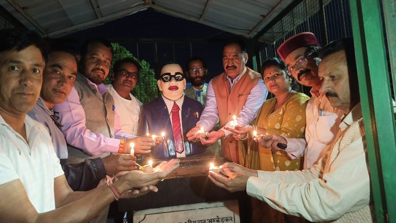 अंबेडकर जयंती की पूर्व संध्या पर भाजपा ने मनाया दीपोत्सव, बाबा साहब को दी श्रद्धांजलि