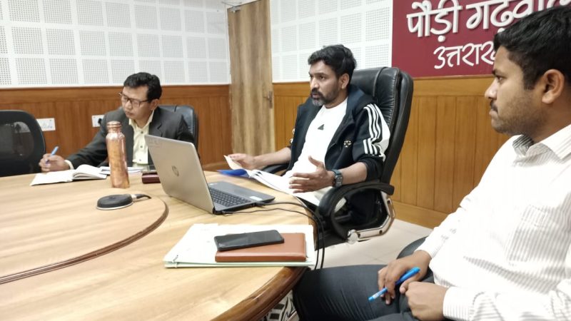 चारधाम यात्रा को सफल बनाने के लिए प्रशासन पूरी तरह तैयार : जिलाधिकारी डॉ. आशीष चौहान