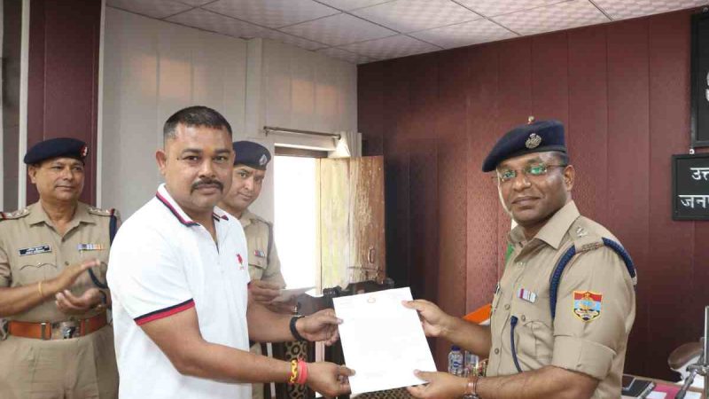 पुलिस लाइन चंबा में मासिक अपराध समीक्षा गोष्ठी संपन्न, 29 पुलिस कर्मियों को किया गया सम्मानित