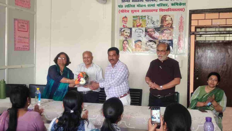 हिंदी विभाग ने आयोजित की ‘पहली कहानी’ कार्यशाला, कथाकार नवीन कुमार नैथानी ने साझा किए अनुभव