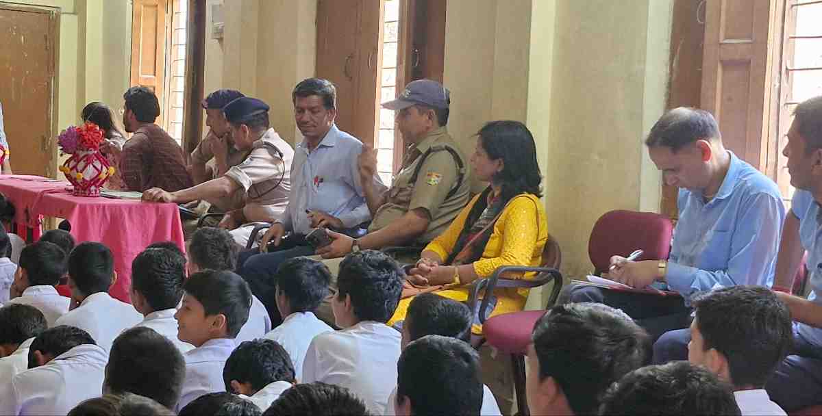 सरस्वती विद्या मंदिर इंटर कॉलेज देवप्रयाग में डिजिटल वित्तीय साक्षरता पर प्रतियोगिता आयोजित