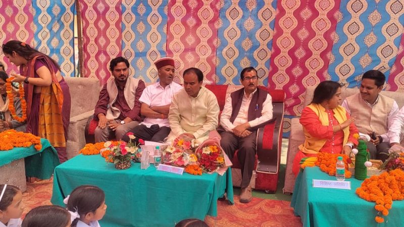 चिन्यालीसौड़ में शिक्षा व स्वास्थ्य क्षेत्र में बड़ी घोषणाएं: मंत्री डॉ.धन सिंह रावत ने किया छात्रावास भवन का शिलान्यास