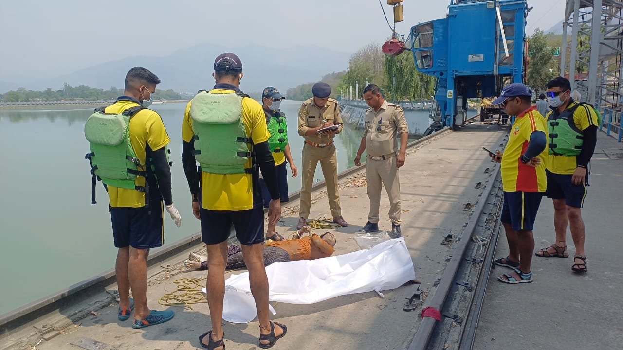 ब्रेकिंग न्यूज: पशुलोक बैराज में मिला महिला का अज्ञात शव, हरियाणा युवक की तलाश अब भी जारी