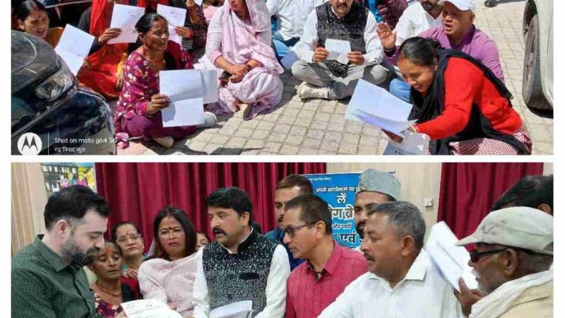 कांग्रेस ने की नई टिहरी में सीवर और पानी के बिल माफ करने की मांग, सांकेतिक धरना प्रदर्शन