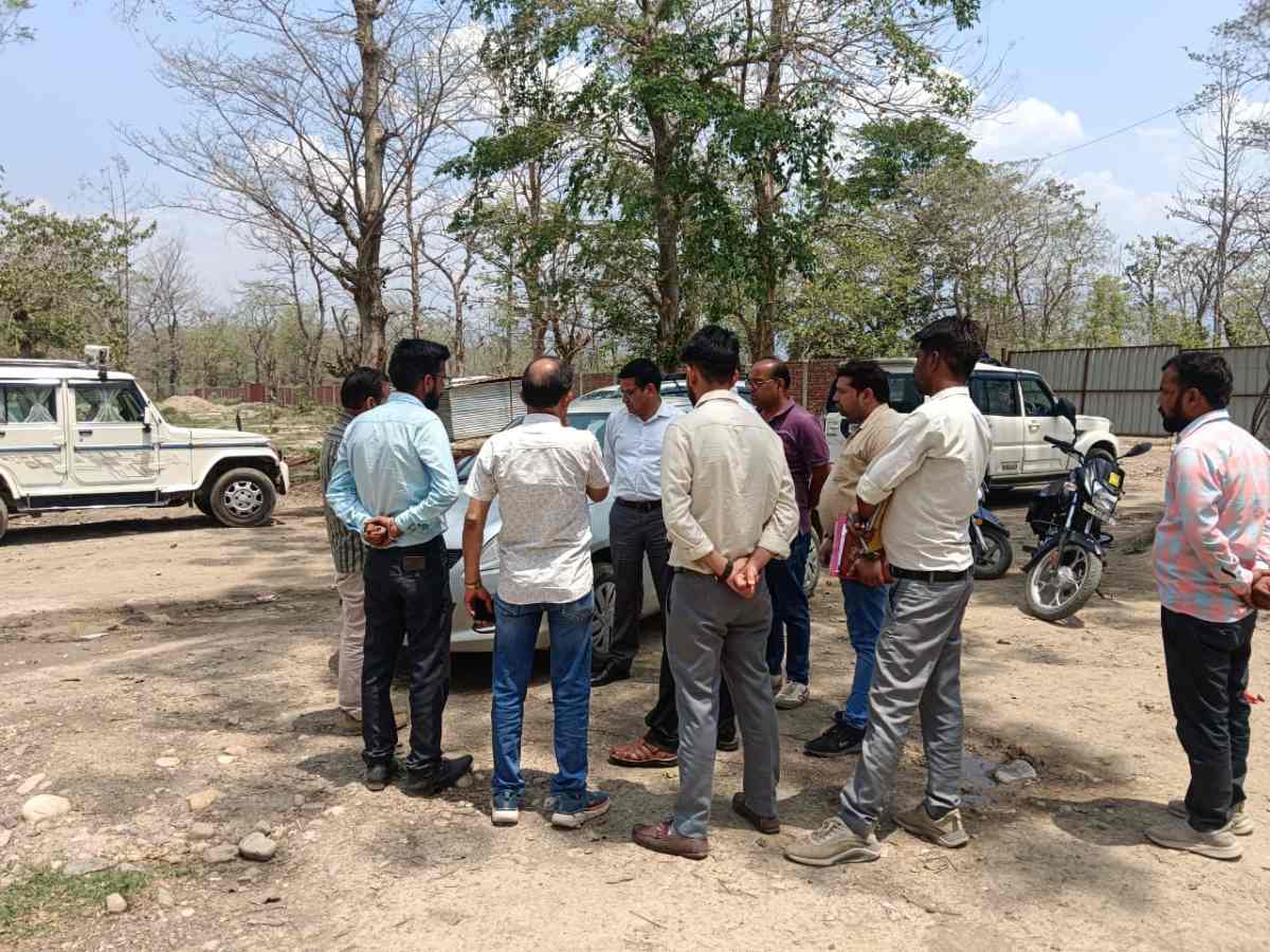 टीम ने लालपानी में निर्माणाधीन सॉलिड वेस्ट मैनेजमेंट प्लांट का किया निरीक्षण, कार्य में तेजी और गुणवत्ता पर जोर