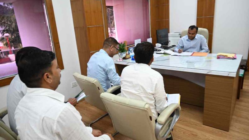 आबकारी विभाग की समीक्षा बैठक संपन्न