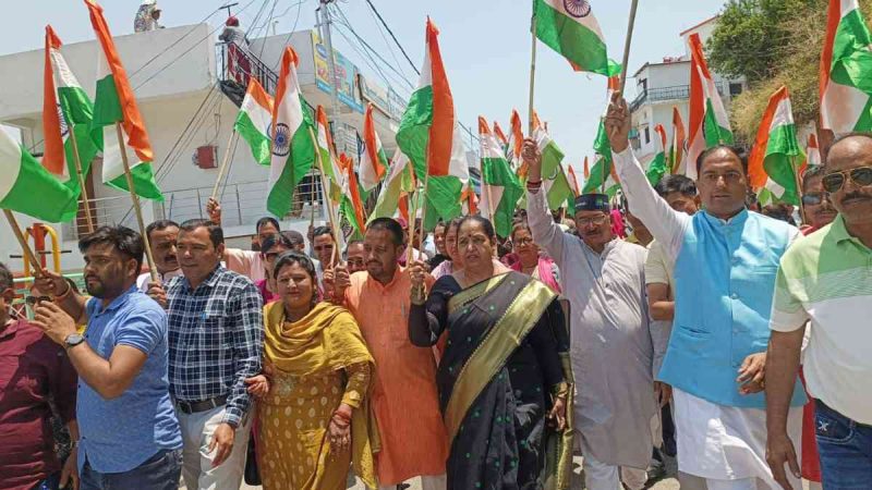 ‘ऑपरेशन सिंदूर’ की सफलता पर तिरंगा यात्रा, सेना के शौर्य को किया सलाम