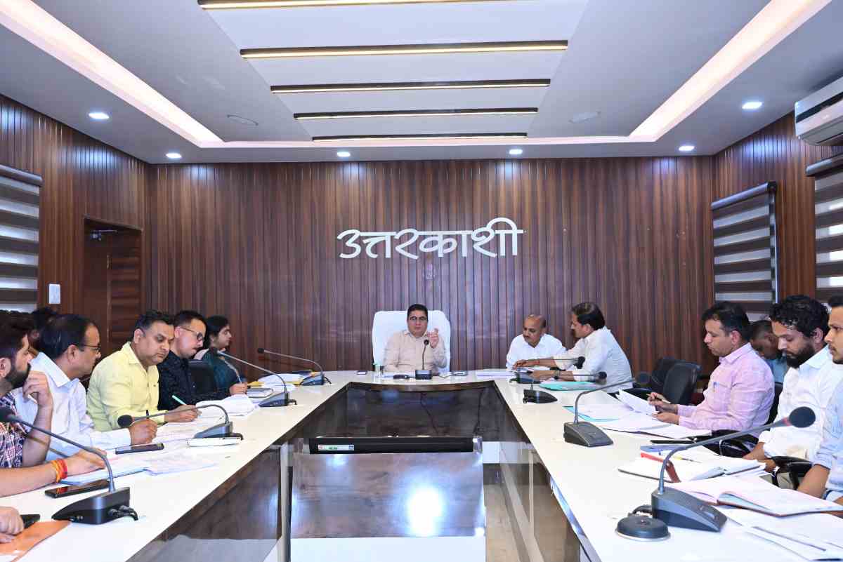 मनरेगा कार्य योजना को लेकर जिलाधिकारी की अध्यक्षता में महत्वपूर्ण बैठक संपन्न