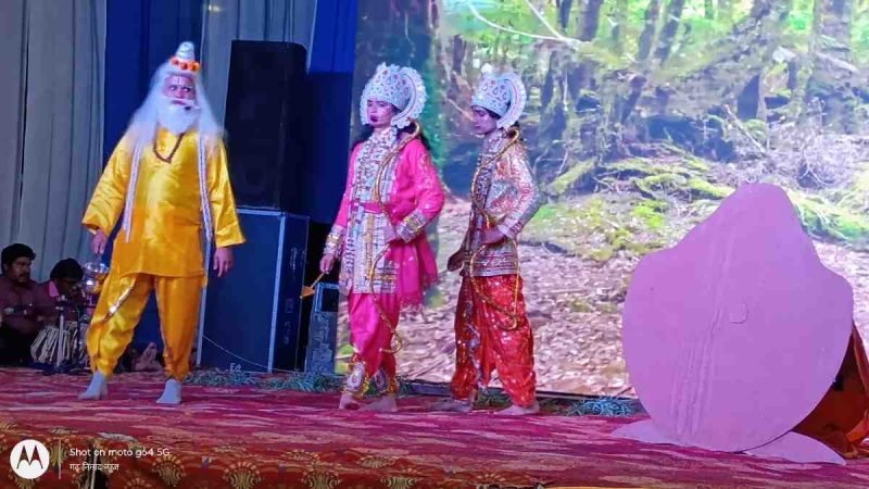 रामलीला का तीसरा दिन: अहिल्या उद्धार, सीता स्वयंवर की लीलाओं ने बांधा दर्शकों का मन