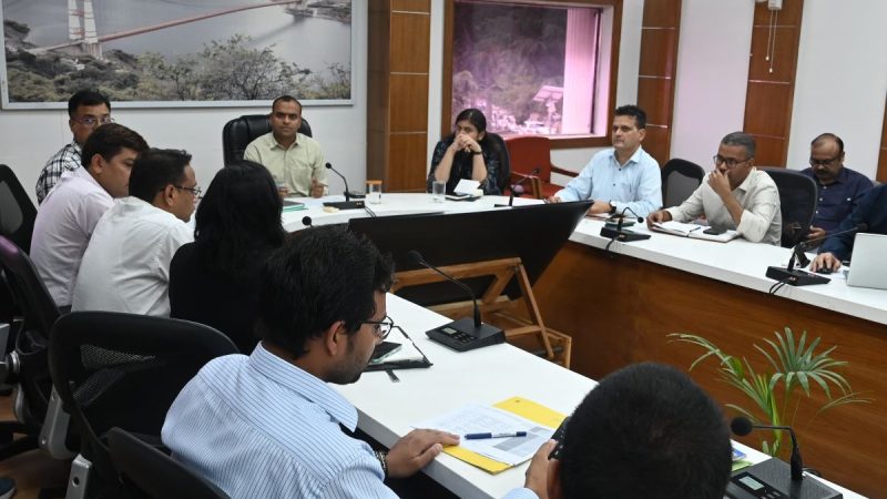 जनपद स्तरीय सड़क सुरक्षा समिति की बैठक सम्पन्न