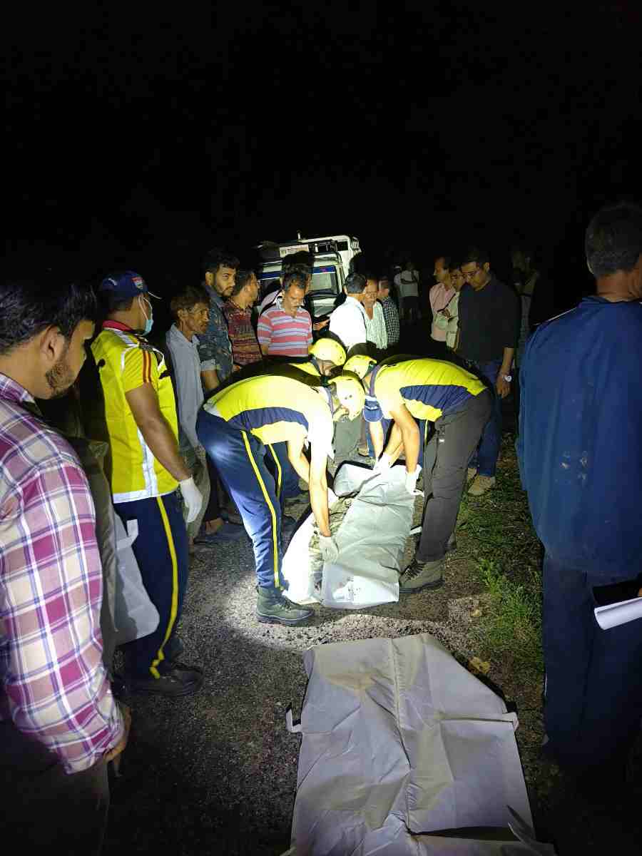 ब्रेकिंग न्यूज: हादसे में चार  लोगों की दर्दनाक मौत