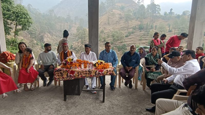 पुजाल्डी गांव को मॉडल गांव बनाने की दिशा में अहम कदम, प्रवासी बंधुओं का योगदान