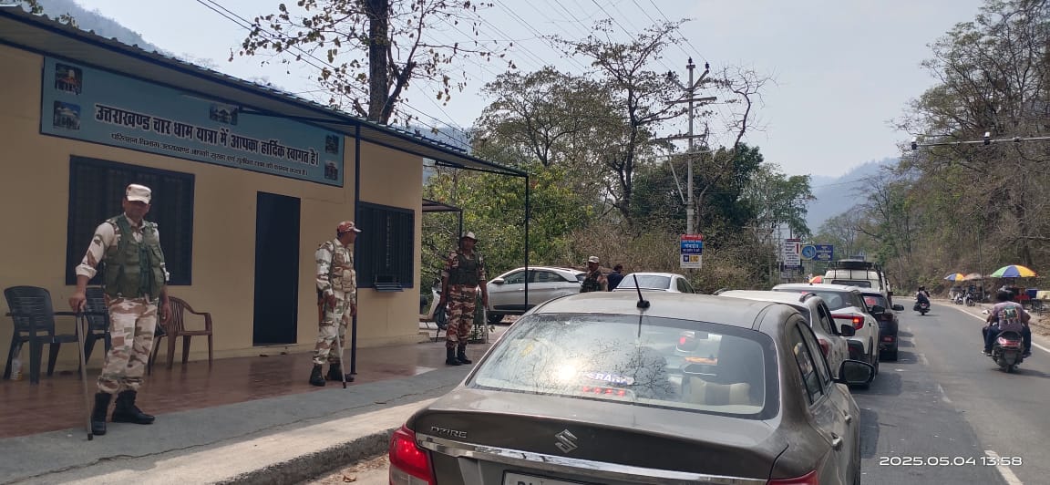 चारधाम यात्रा में सुरक्षा के कड़े इंतजाम: भद्रकाली और ब्रह्मपुरी चेकपोस्ट पर तैनात आईटीबीपी जवान