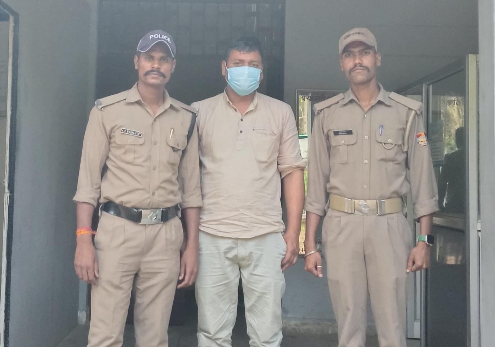 थाना घनसाली ने NI एक्ट के वारंटी को किया गिरफ्तार