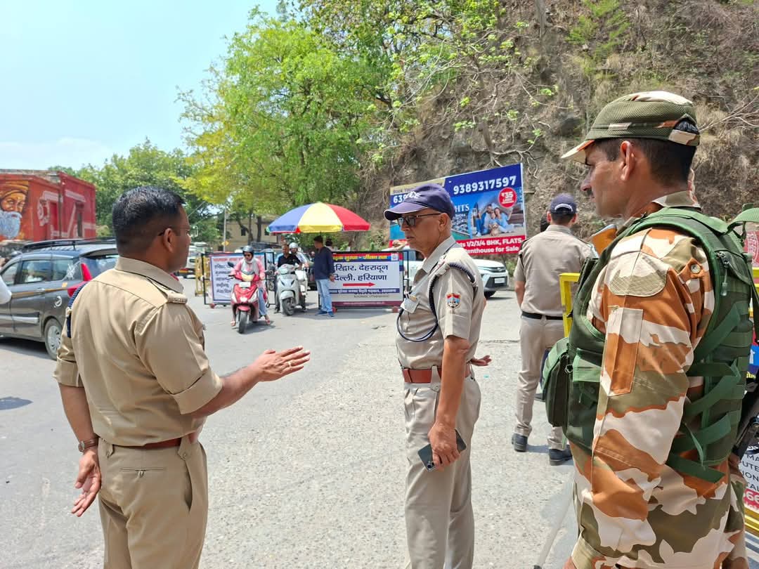 मुनि की रेती में ट्रैफिक जाम से राहत: SSP टिहरी श्री आयुष अग्रवाल की सटीक योजना ने दिखाया असर