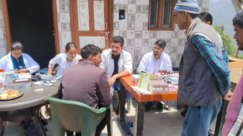 भिलंगना के दूरस्थ गांवों में अब हर माह लगेगा स्वास्थ्य शिविर – डॉ. अनुभव कुड़ियाल