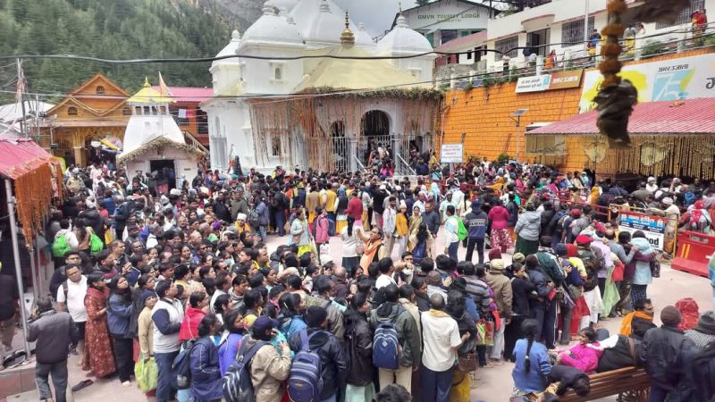 चारधाम यात्रा: 22 दिनों में 4 लाख से अधिक श्रद्धालुओं ने किए यमनोत्री गंगोत्री धाम के दर्शन