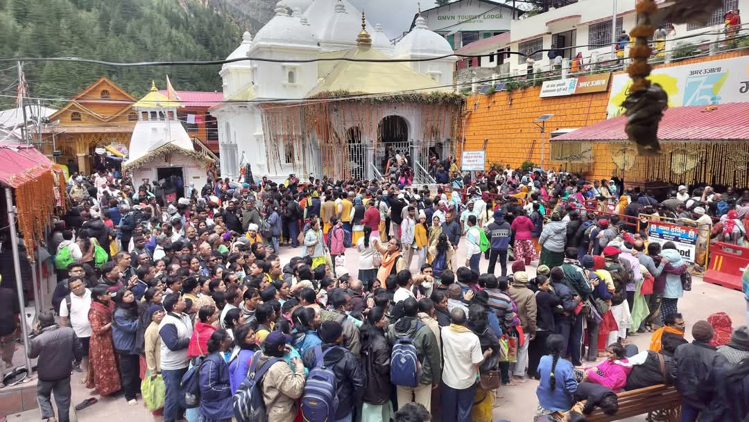 चारधाम यात्रा: 22 दिनों में 4 लाख से अधिक श्रद्धालुओं ने किए यमनोत्री गंगोत्री धाम के दर्शन