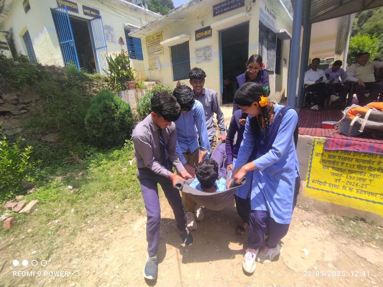 दूरस्थ विद्यालय गलियाखेत में आपदा प्रबंधन पर एक दिवसीय प्रशिक्षण आयोजित
