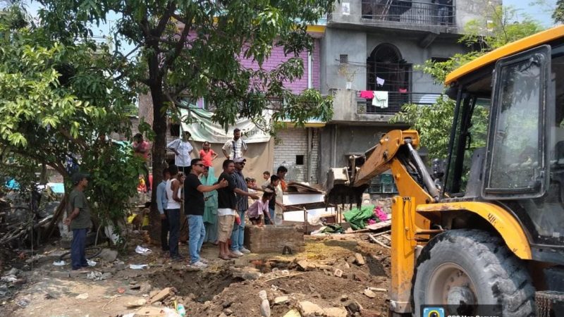 चंद्रभागा नदी किनारे से हटाए गए 35 अवैध अतिक्रमण, प्रशासन की कार्रवाई जारी