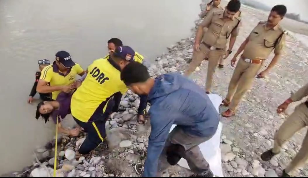 आईडीपीएल श्मशान घाट ऋषिकेश में नदी में नहाने गई तीन बच्चियां डूबीं, दो की मौत