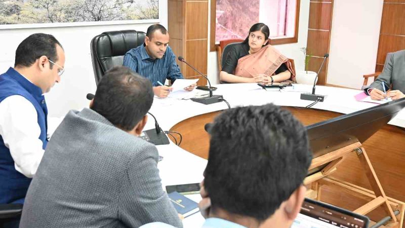जिला गंगा समिति की बैठक सम्पन्न: गंगा स्वच्छता और STP संचालन पर हुए महत्वपूर्ण निर्णय