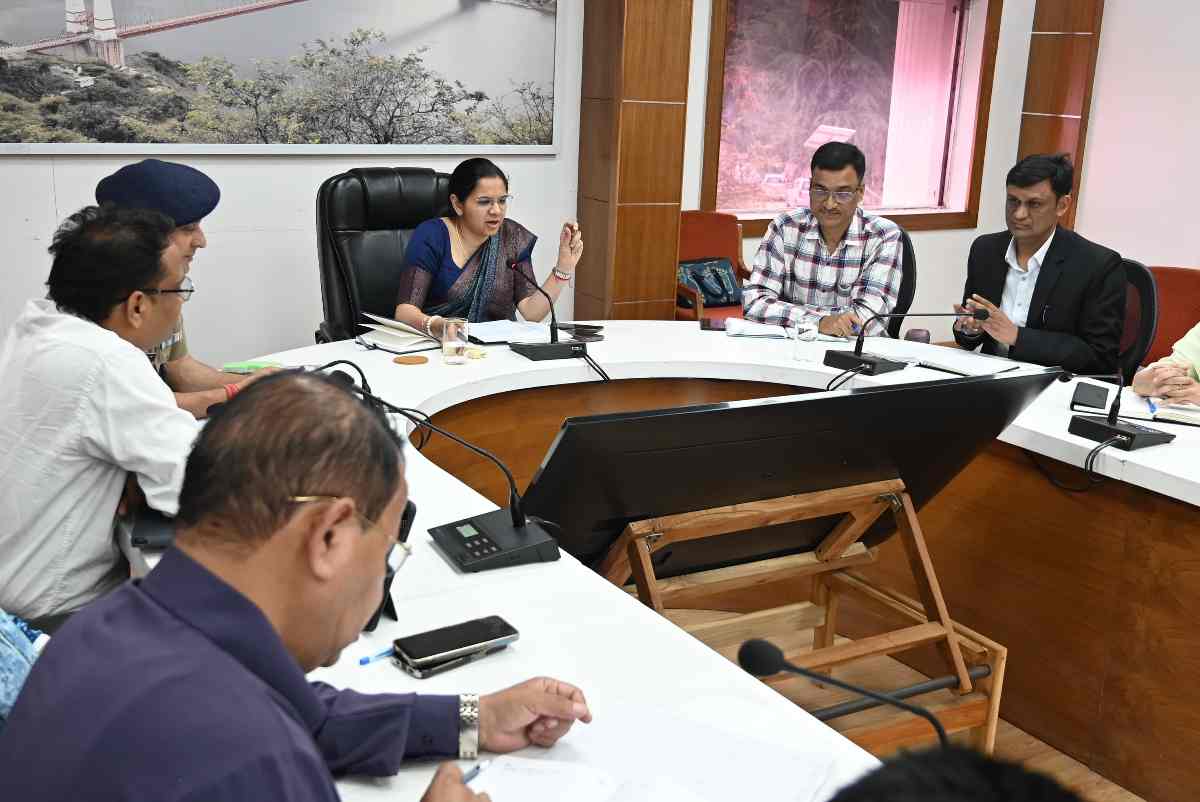 मानसून से पहले टिहरी में आपदा प्रबंधन को लेकर प्रशासन अलर्ट: 109 भूस्खलन स्थलों पर तैनात होंगी जेसीबी