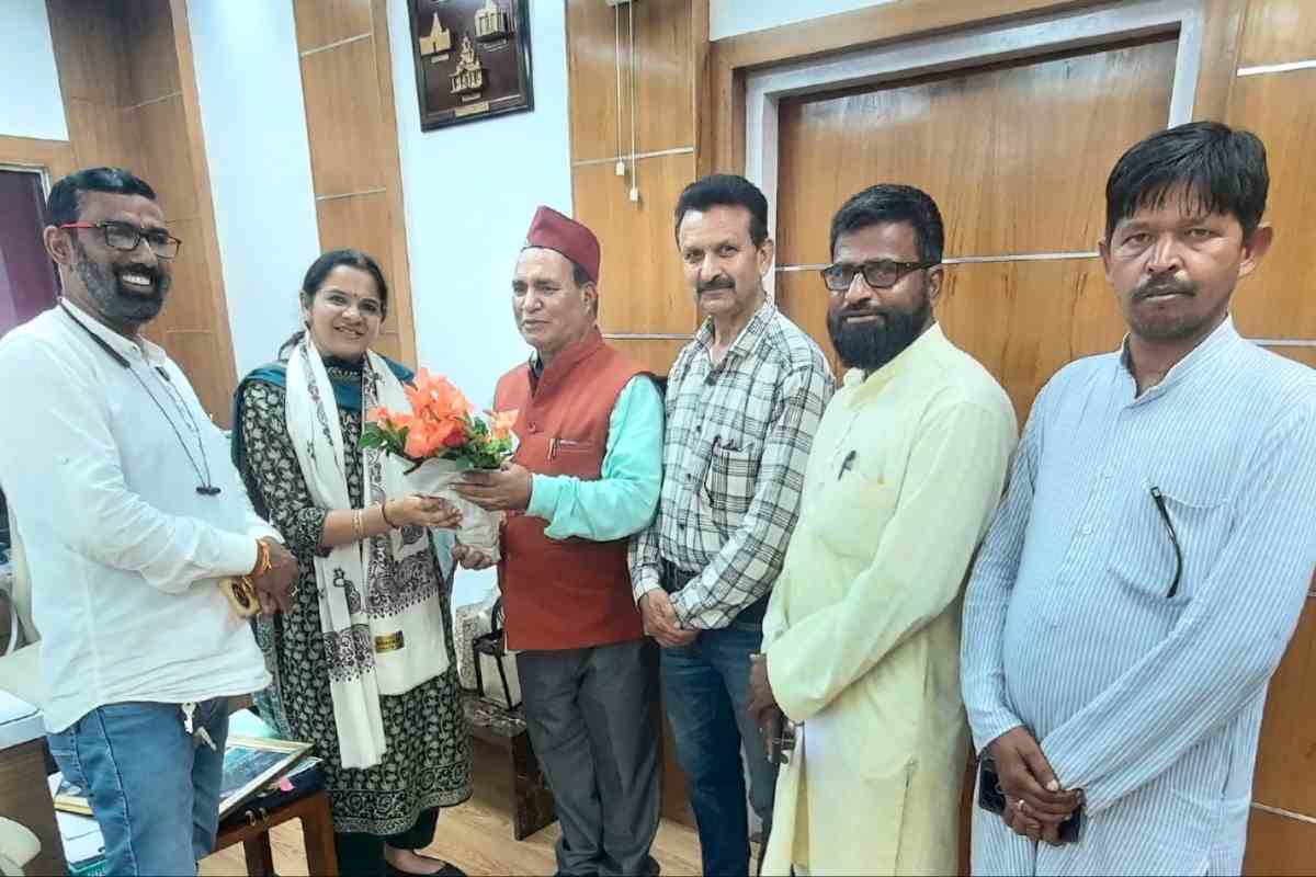 उद्योग व्यापार मंडल टिहरी ने नवनियुक्त डीएम का किया स्वागत