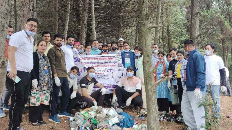 टिहरी में विधिक सेवा प्राधिकरण द्वारा वृहद स्वच्छता अभियान, 200 कट्टे कूड़ा किया एकत्रित