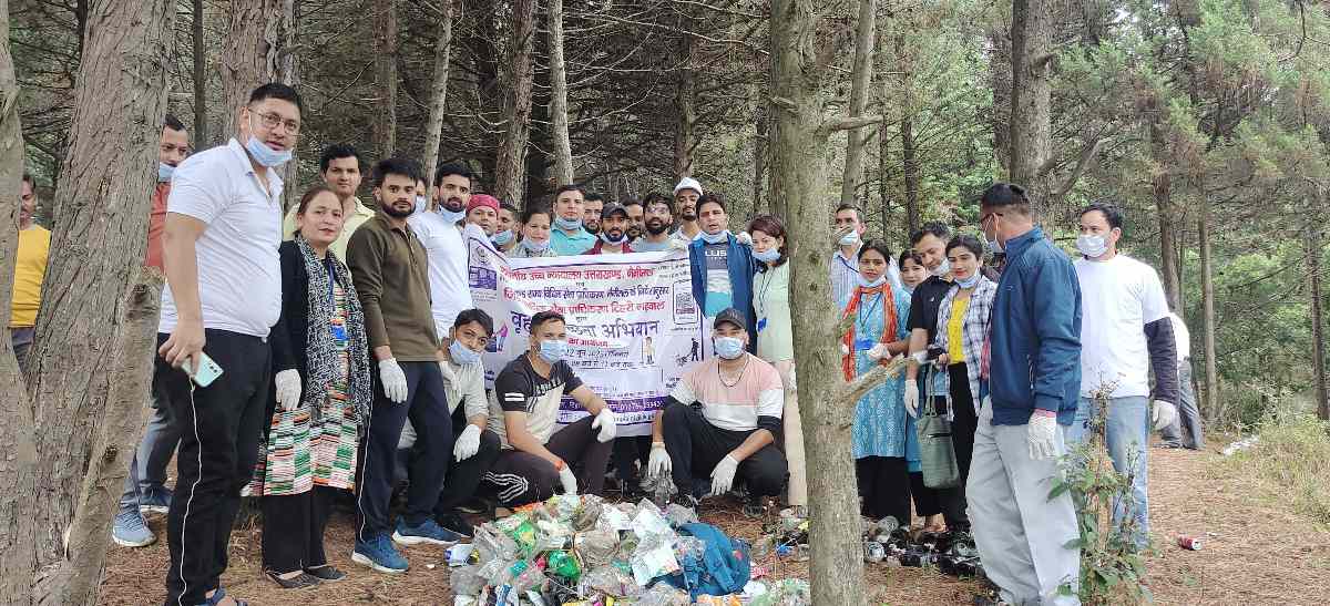 टिहरी में विधिक सेवा प्राधिकरण द्वारा वृहद स्वच्छता अभियान, 200 कट्टे कूड़ा किया एकत्रित