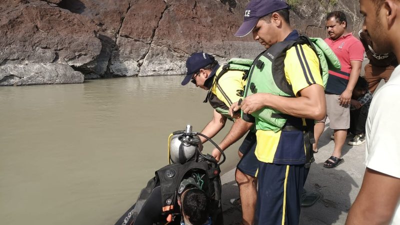सिंगटाली पुल के पास गंगा में नहाने गए युवक की डूबने से मौत, एक को SDRF ने बचाया