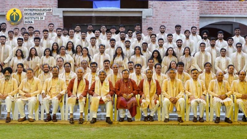 ईडीआईआई का 24वां दीक्षांत समारोह सम्पन्न: 74 छात्रों ने प्राप्त किए उद्यमिता डिप्लोमा