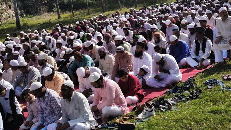 ईद-उल-अजहा का त्योहार हर्षोल्लास के साथ मनाया गया, मुल्क की तरक्की के लिए की गई दुआ